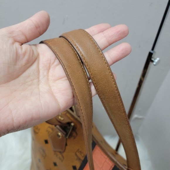 100% Authentic MCM CONGNAC shopper tote - Picture 8 of 16
